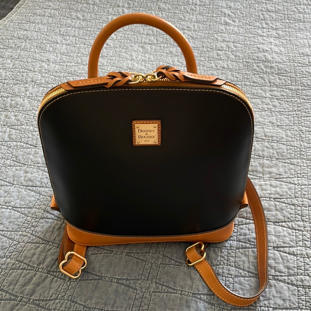 EUC Dooney & Bourke Backpack Purse